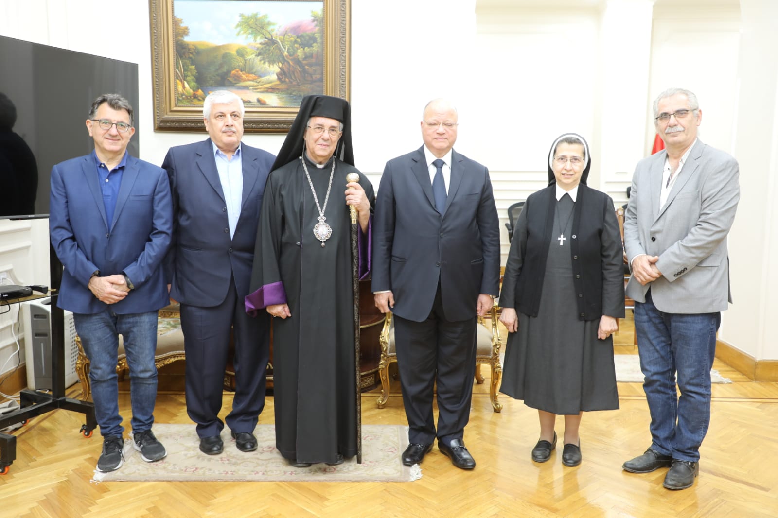 محافظ القاهرة يستقبل وفد بطريركية الأرمن الكاثوليك 2