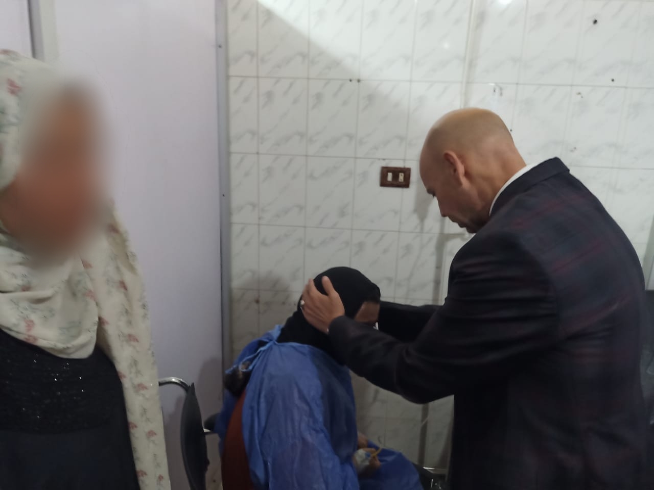 وكيل وزارة الصحة يطمئن على المصابين 03