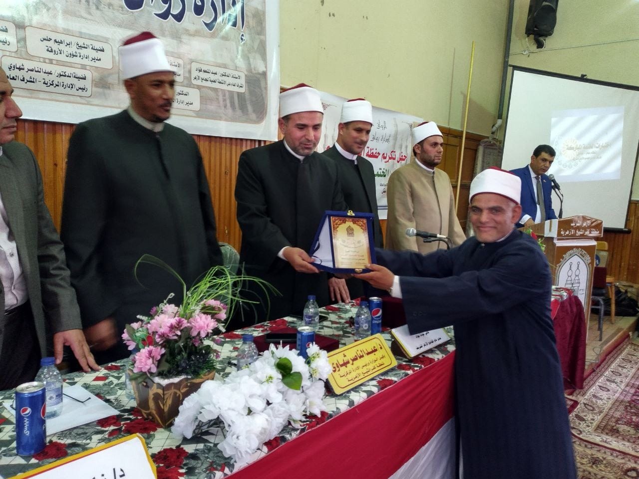 الجامع الأزهر يكرم 56 حافظا من الدارسين برواق القرآن الكريم بكفر الشيخ