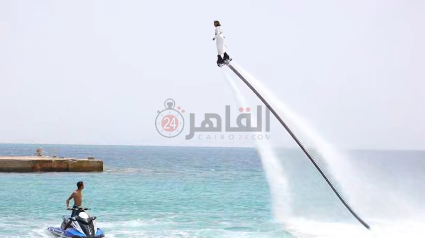 استعراضات الرجل الطائر بالغردقة 