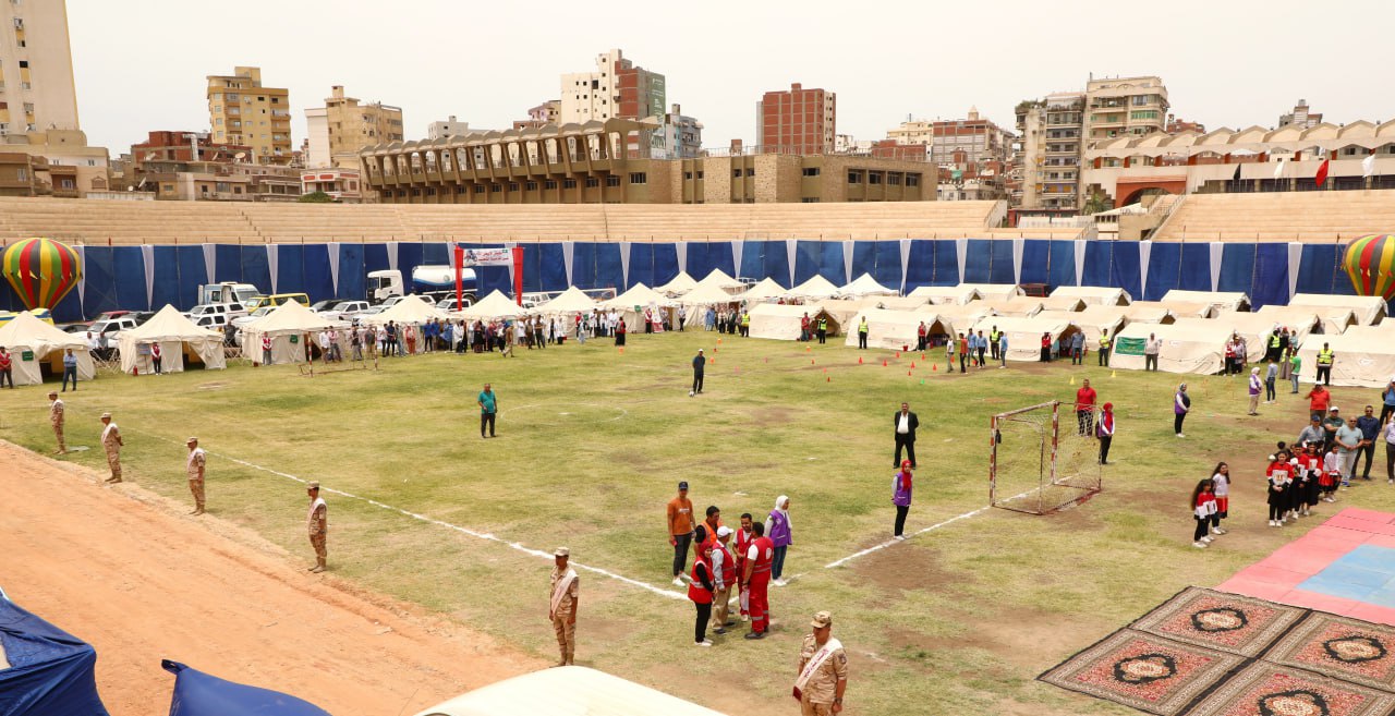 معسكر الإيواء في ستاد الزقازيق  01