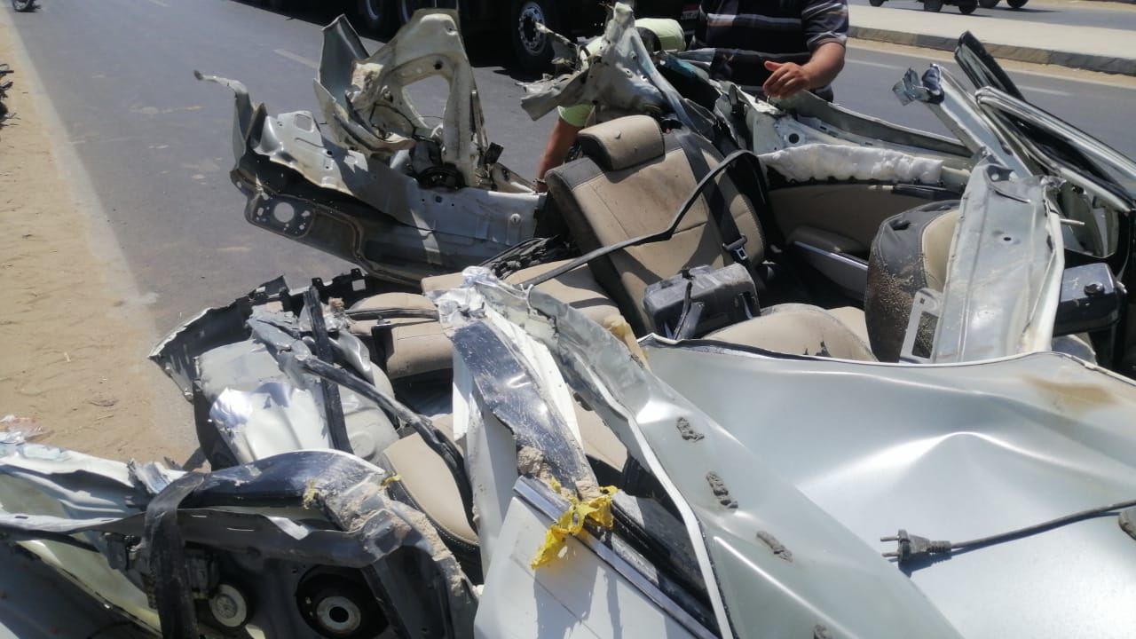 جانب من آثار الحادث 01