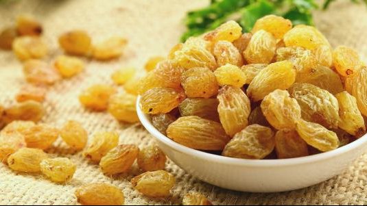 طريقة تجفيف الزبيب في البيت