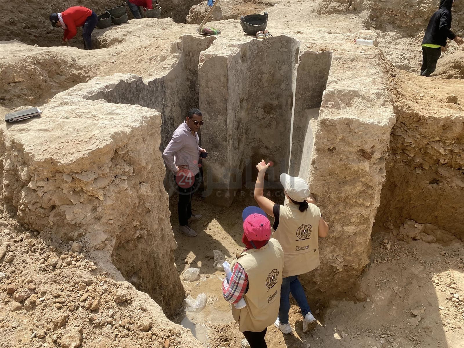 آثار الإسكندرية تبدأ الحفائر بـ أرض بطريركية الأقباط الارثوذكسية بشارع النبي دانيال 3