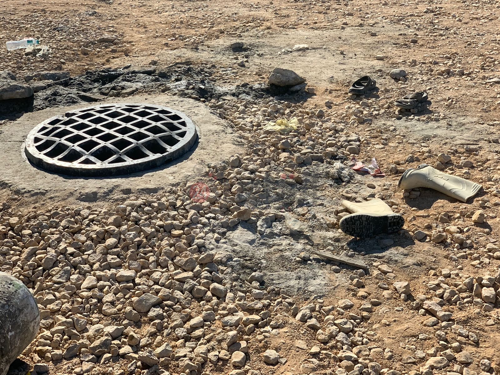 مصرع عامل واصابة 4 آخرين إثر السقوط في بالوعة صرف7