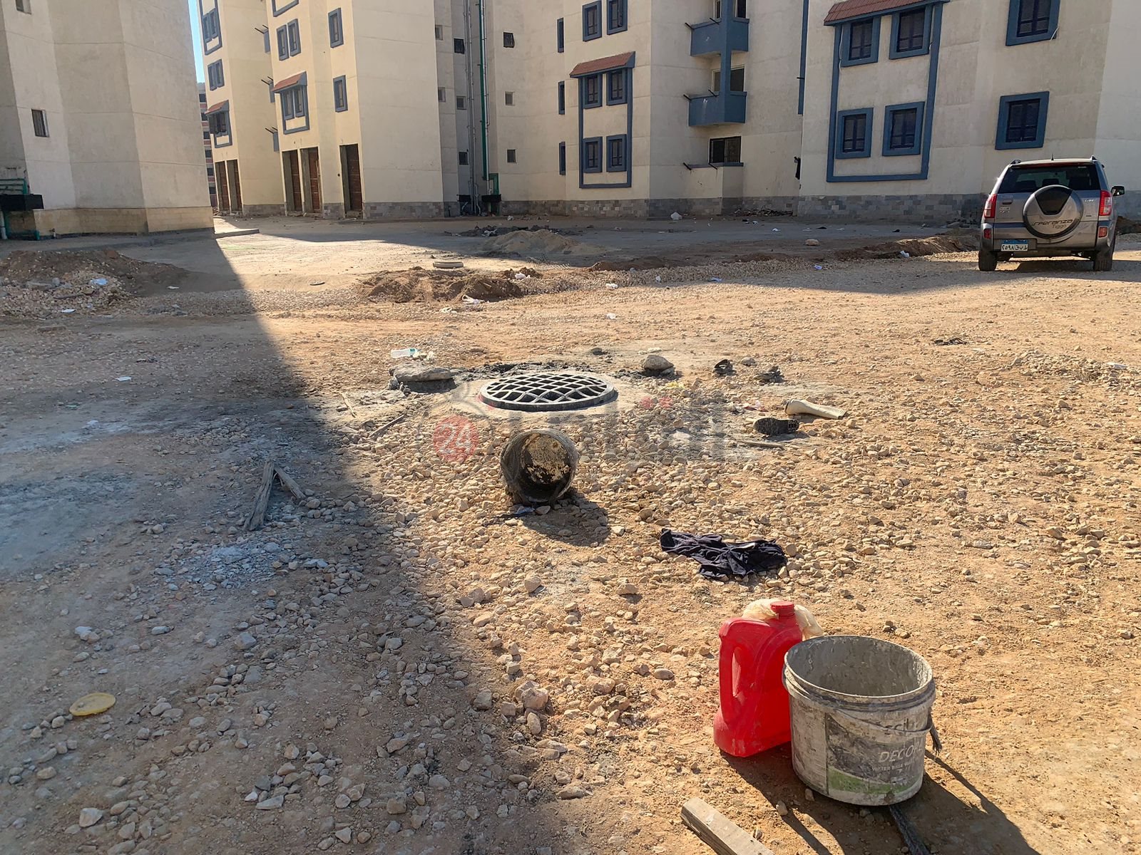 مصرع عامل واصابة 4 آخرين إثر السقوط في بالوعة صرف5