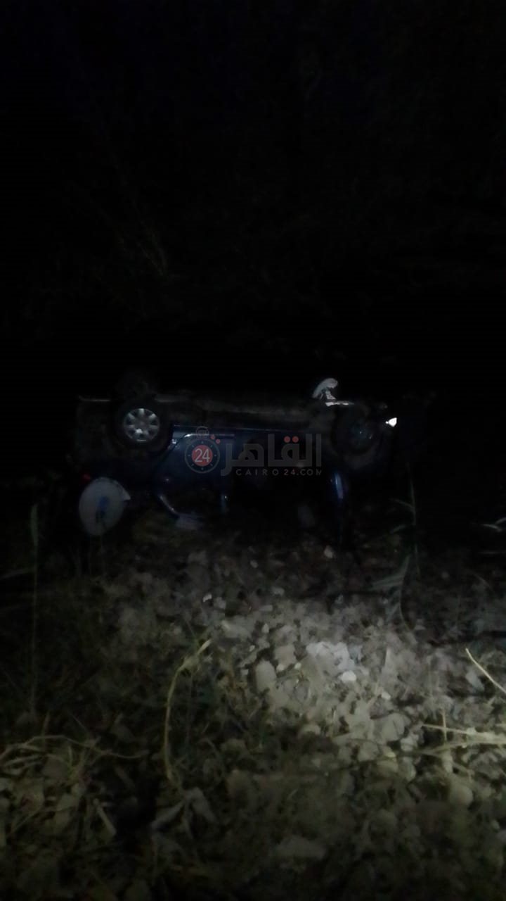 انقلاب سيارة ملاكي بترعة بأسيوط