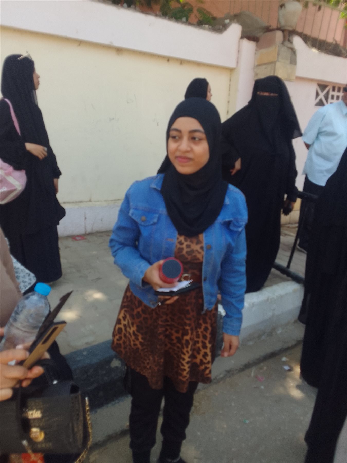 سعادة بين طلاب الثانوية العامة بالفيوم