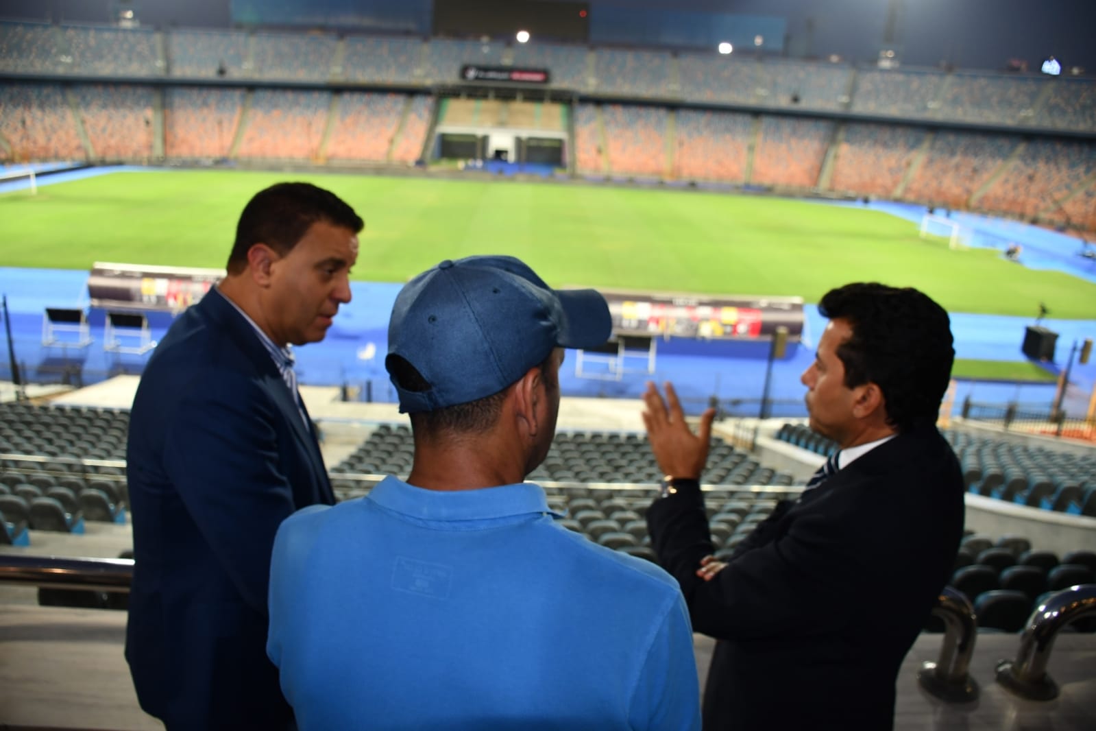 تفقد وزير الرياضة لـ استاد القاهرة قبل مباراة القمة (9)