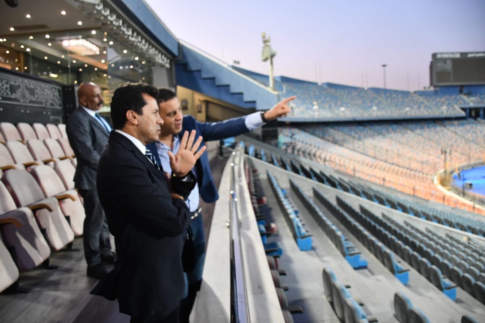 تفقد وزير الرياضة لـ استاد القاهرة قبل مباراة القمة (11)