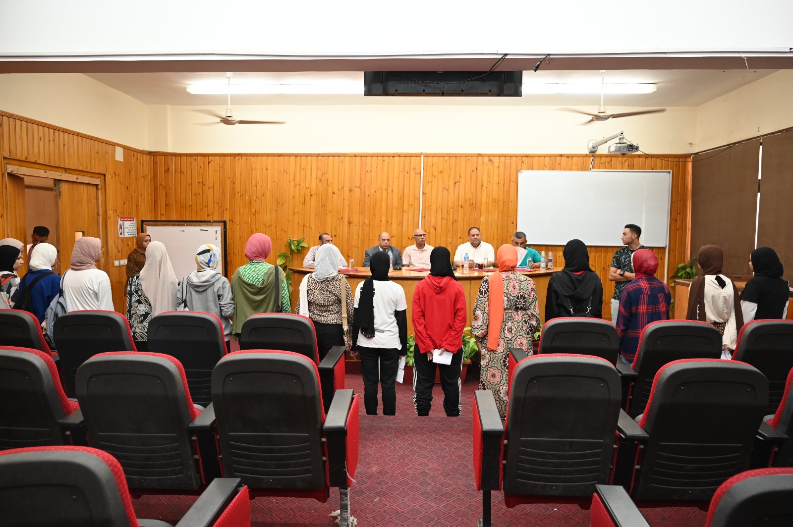 محافظ الفيوم يتفقد أعمال حملة 100 يوم صحة