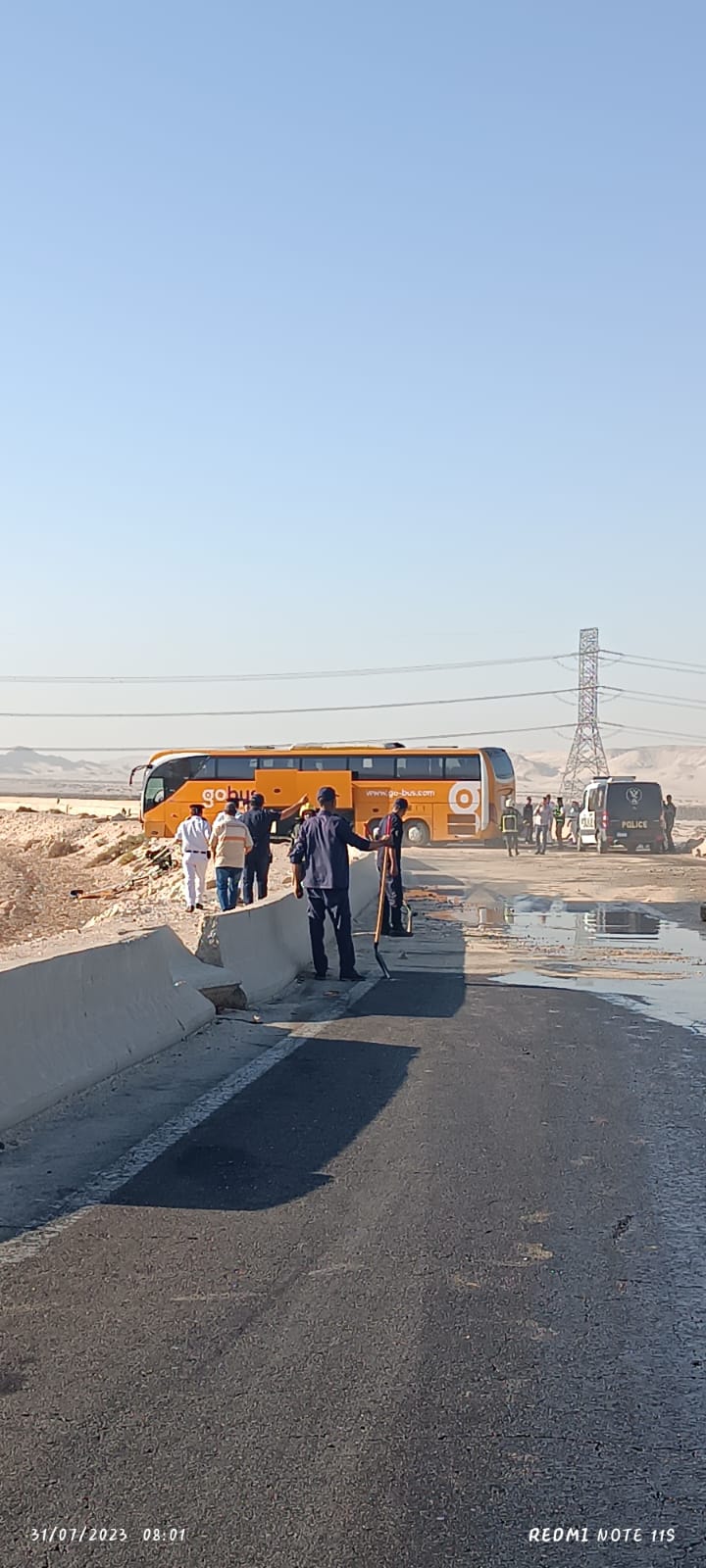 تصادم أتوبيس نقل ركاب وسيارة نقل على طريق أسيوط سوهاج الشرقي 