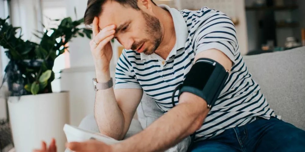 علامات ارتفاع ضغط الدم المفاجئ وأسبابه