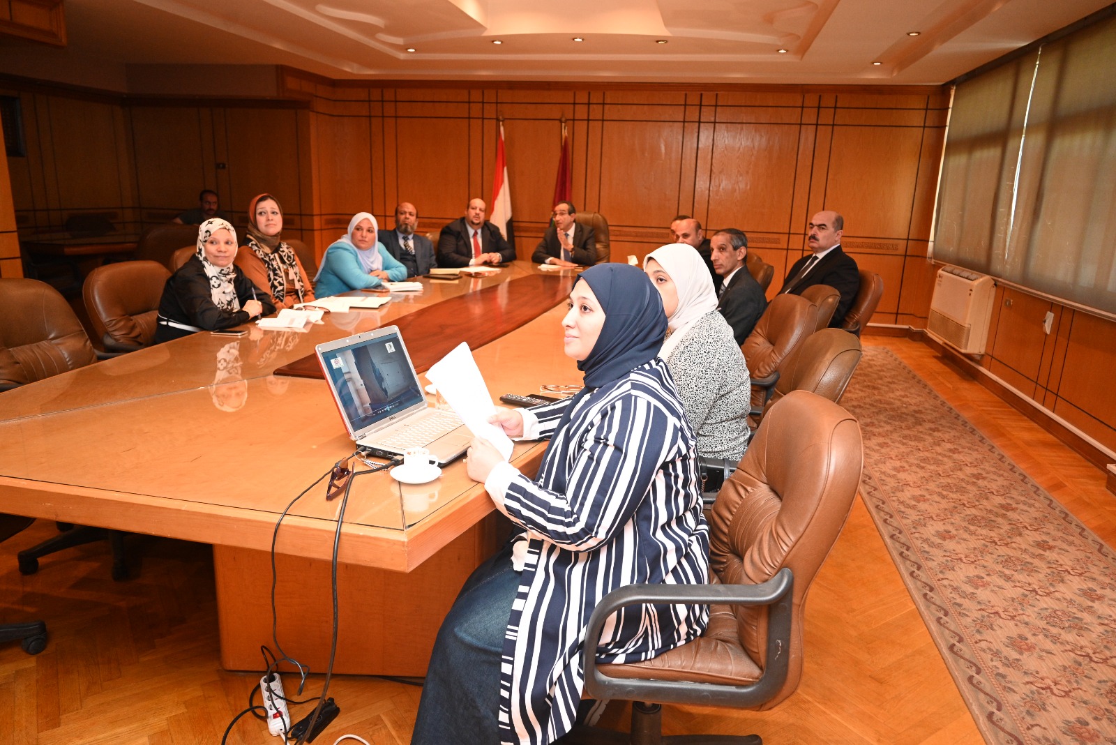 رئيس جامعة الفيوم يستقبل وفدًا من وزارة التخطيط