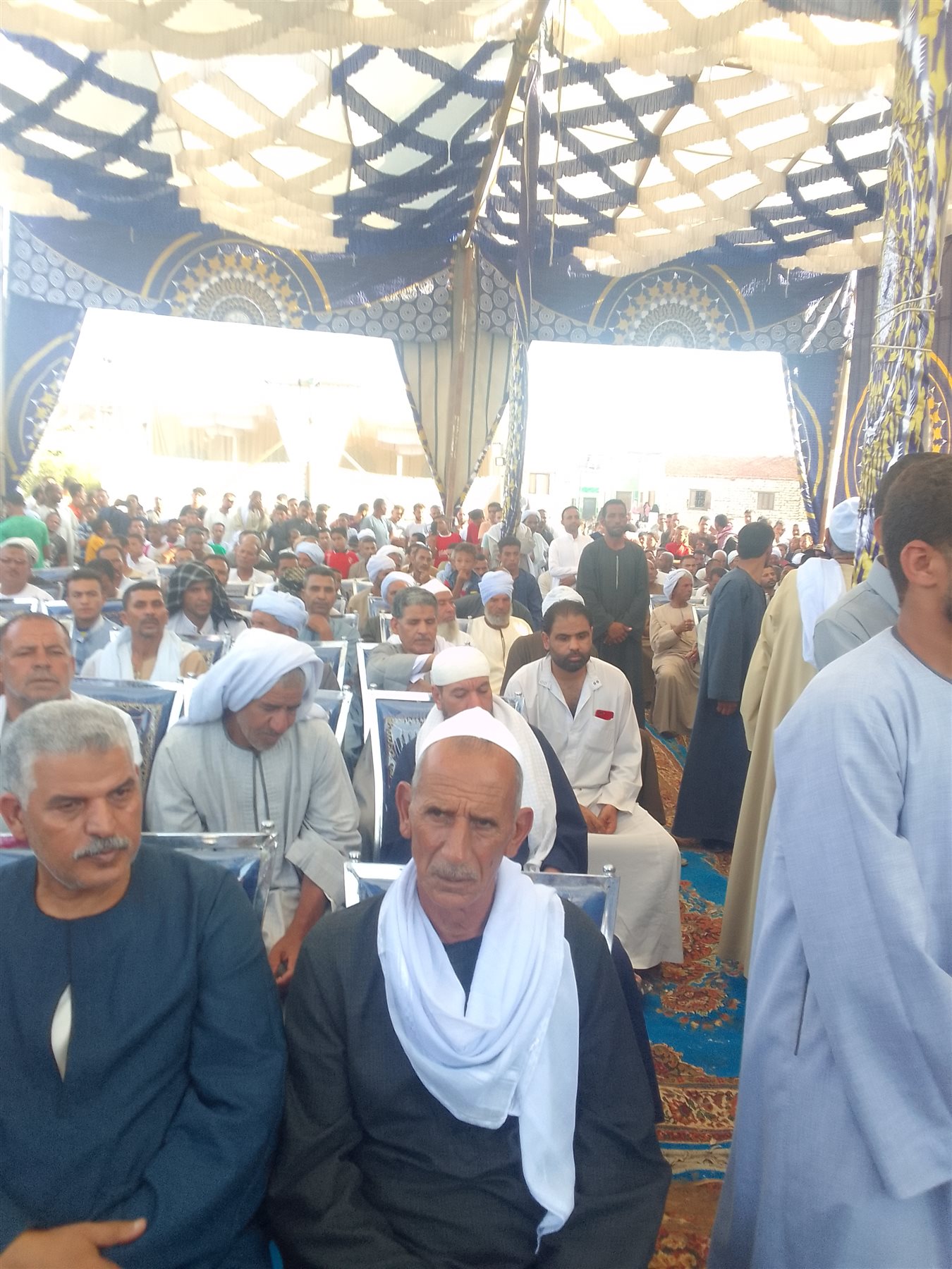 جلسة صلح عرفية لإنهاء خصومة ثأرية بين عائلتين بقرية دبانة