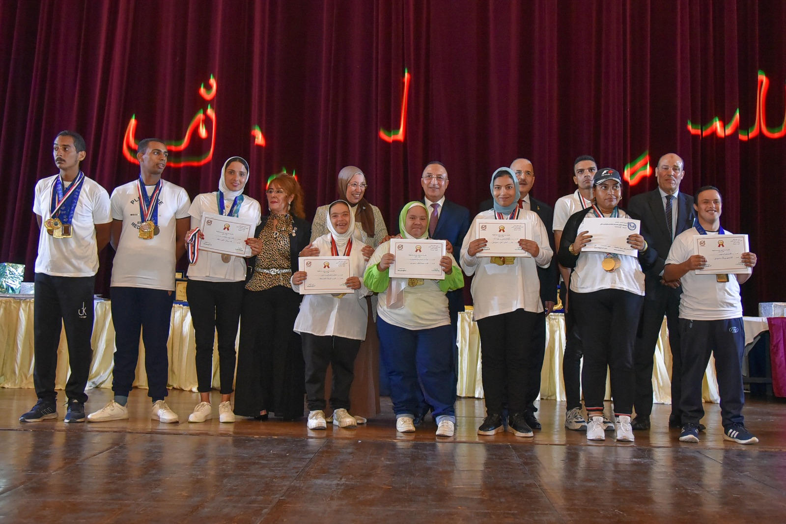 محافظ الإسكندرية يكرم أوئل الشهادات الثانوية وابطال ذوي الهمم 5