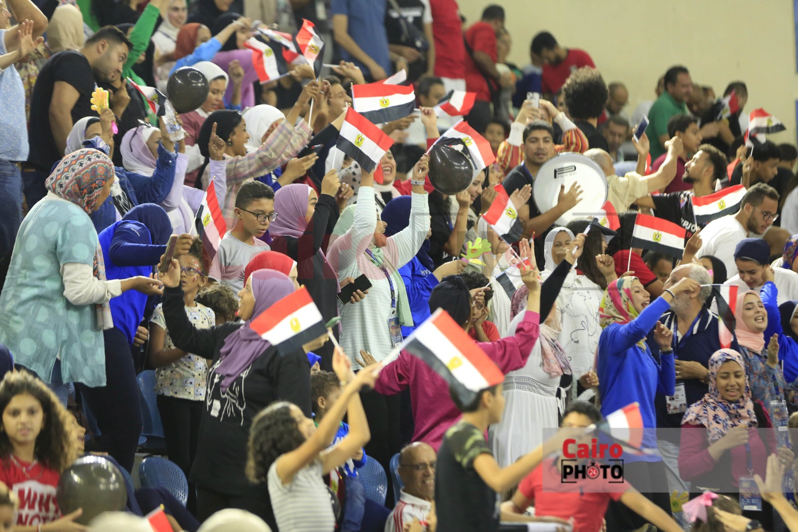 مباراة منتخب كرة الطائرة أمام الجزائر (15)