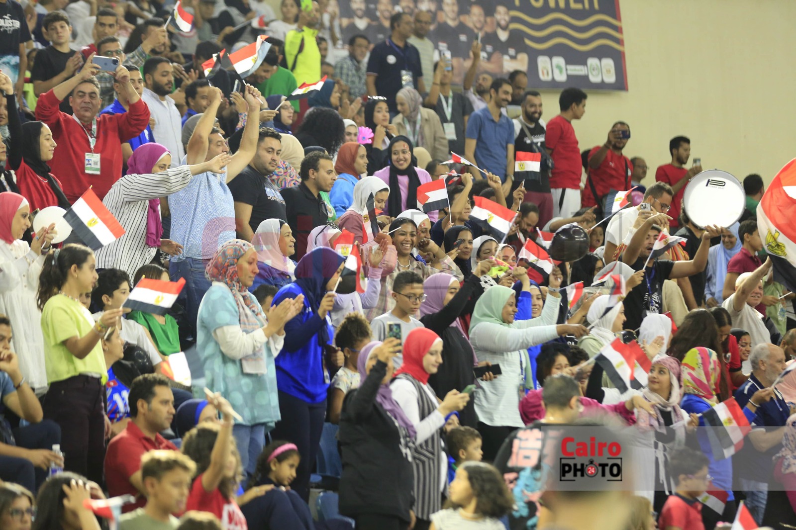 مباراة منتخب كرة الطائرة أمام الجزائر (18)