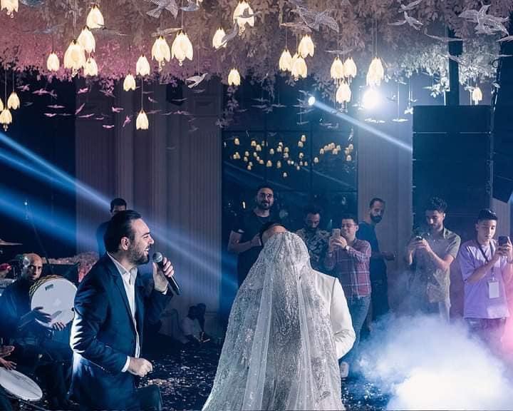 الفرح الأسطوري