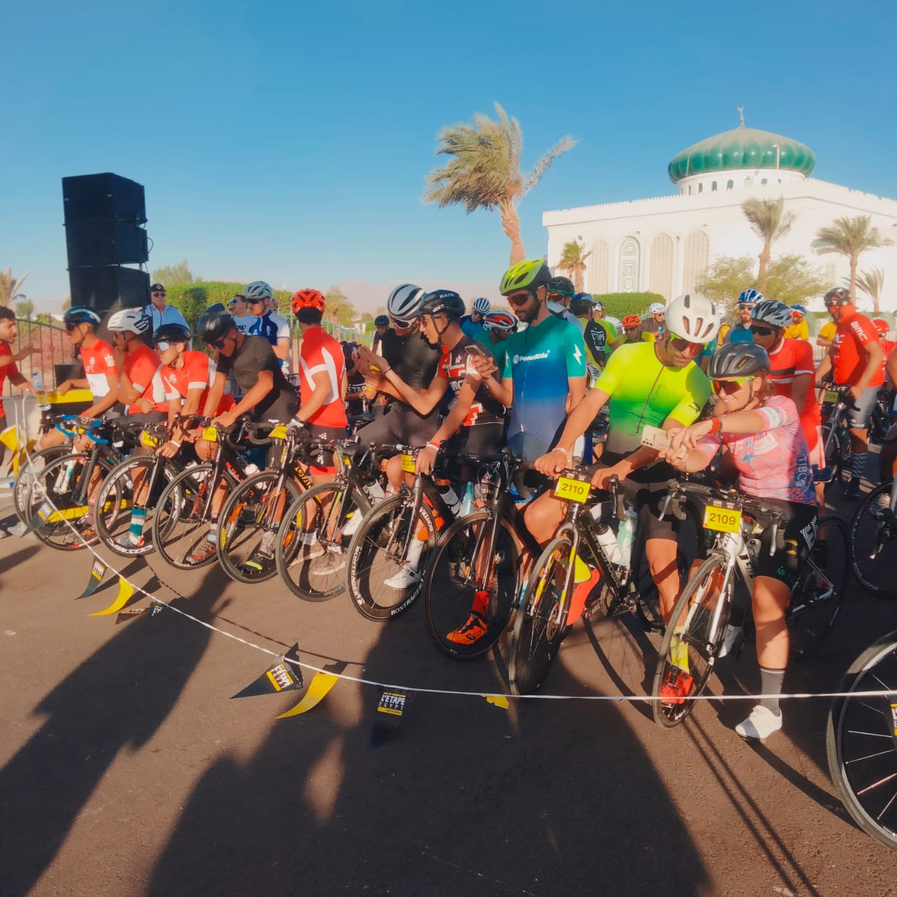 انطلاق سباق شرم الشيخ الدولي للدراجات