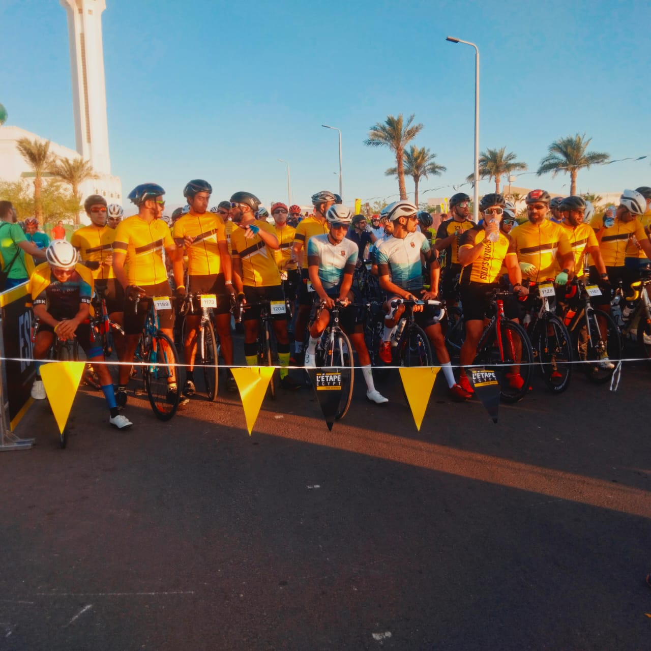 انطلاق سباق شرم الشيخ الدولي للدراجات