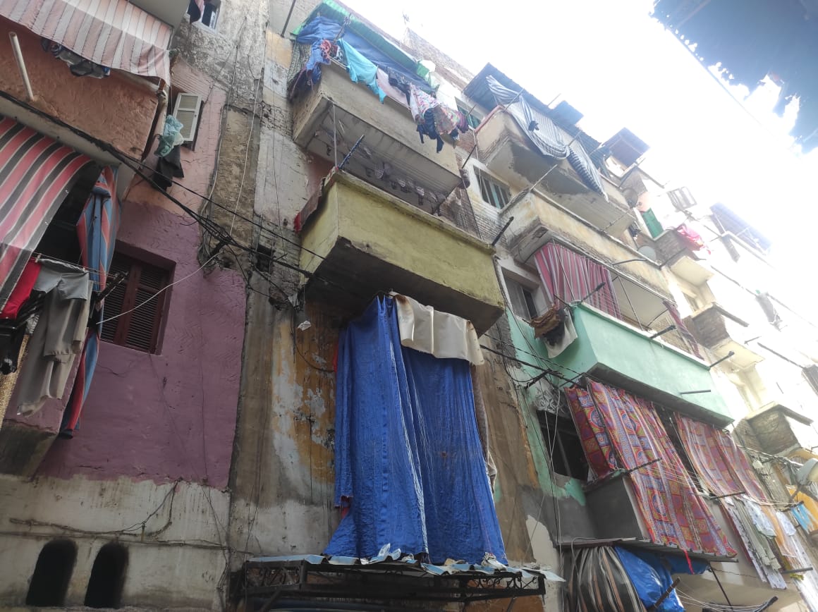 انهيار شرفة عقار في الإسكندرية 