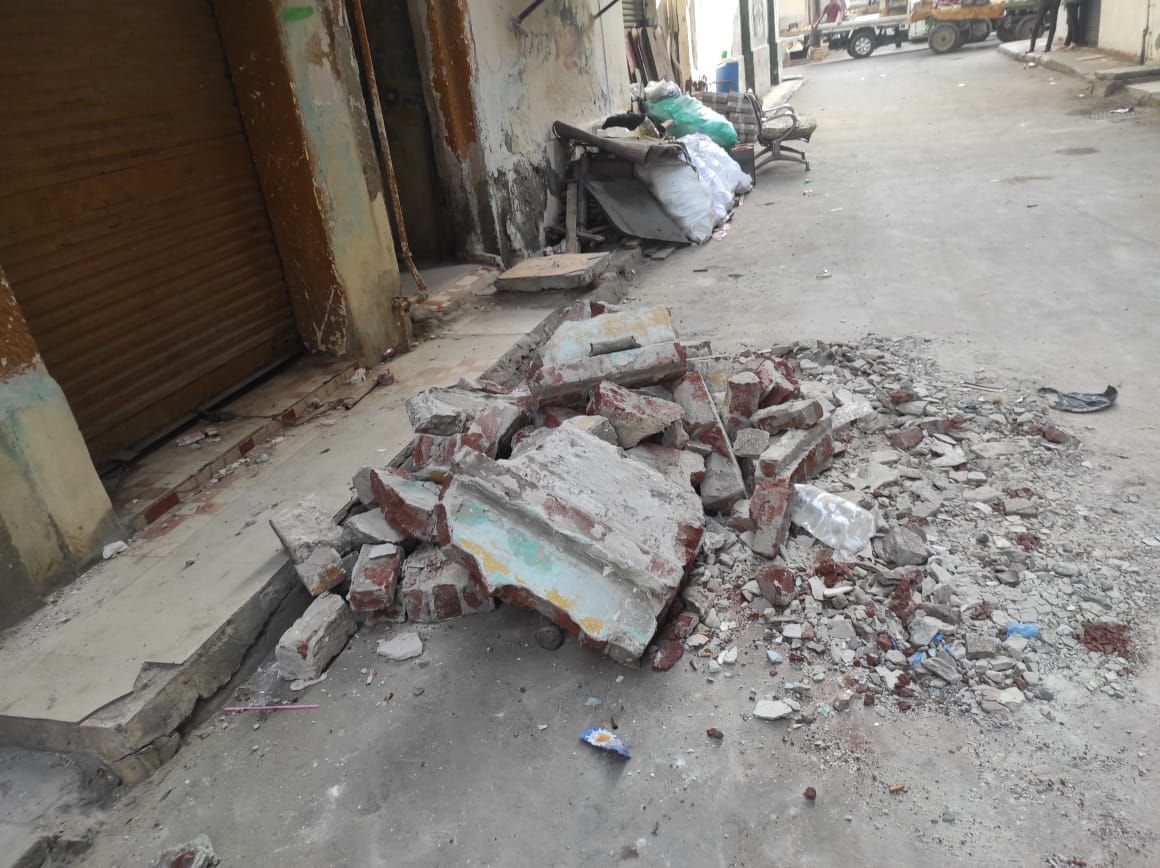 انهيار شرفة عقار في الإسكندرية 