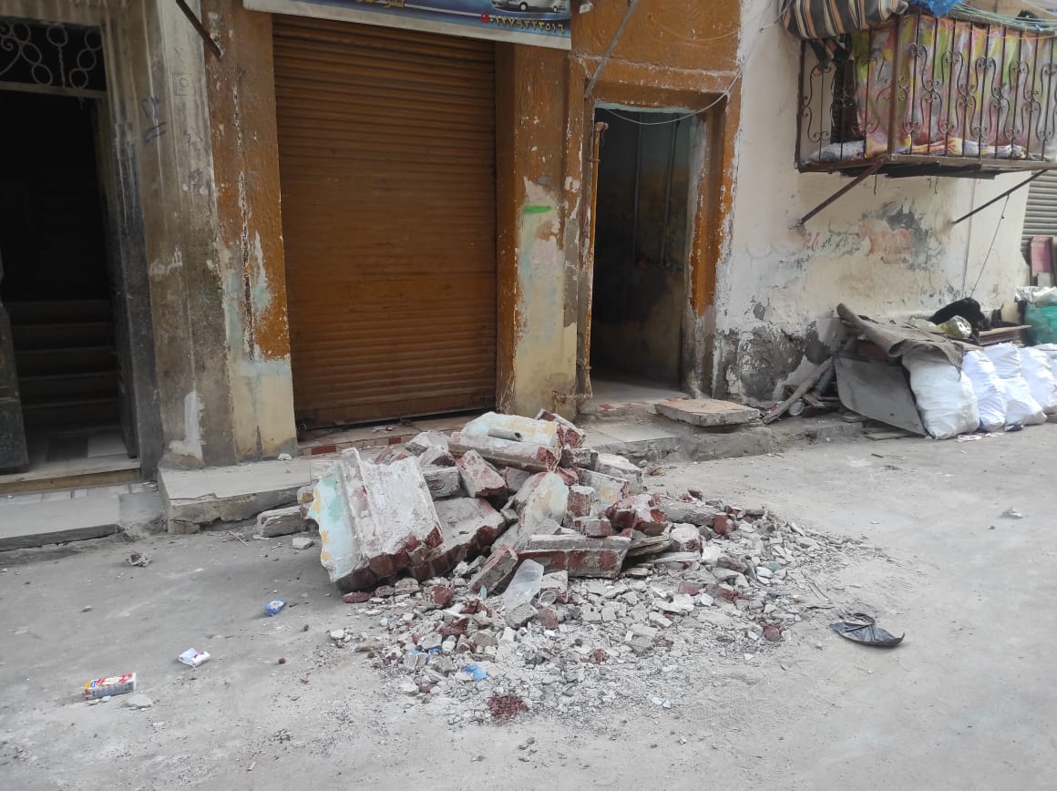 انهيار شرفة عقار في الإسكندرية 