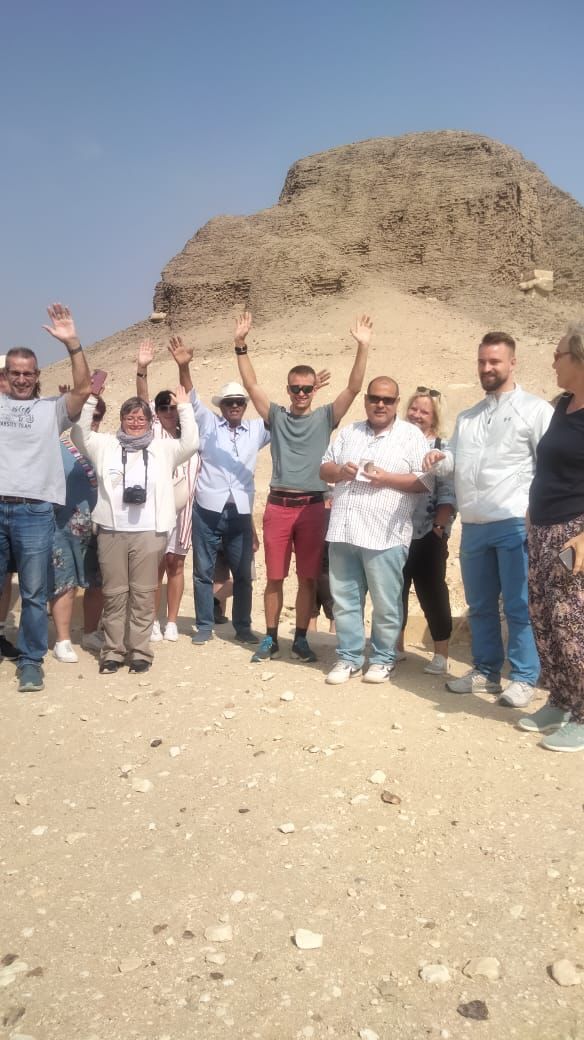 السياح اليوم