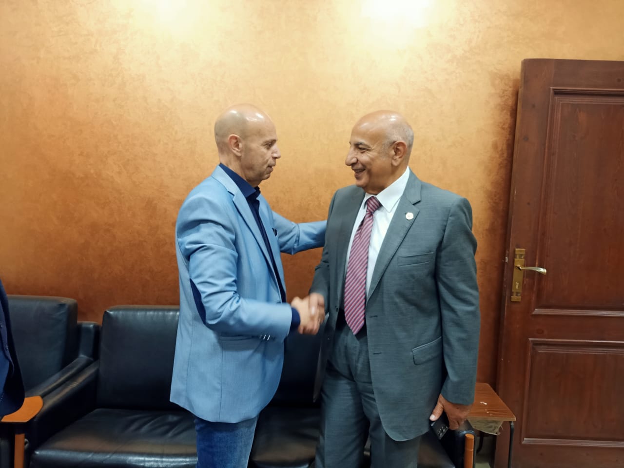 وكيل وزارة الصحة بالشرقية مع نقيب الأطباء بالمحافظة