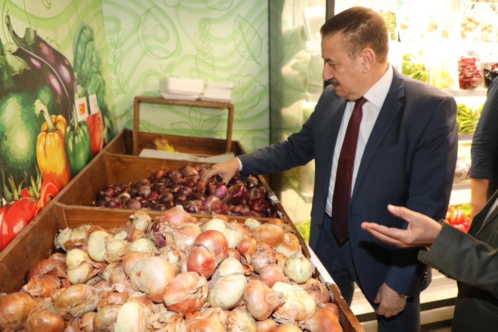 محافظ المنوفية يتفقد المنافذ التجارية 