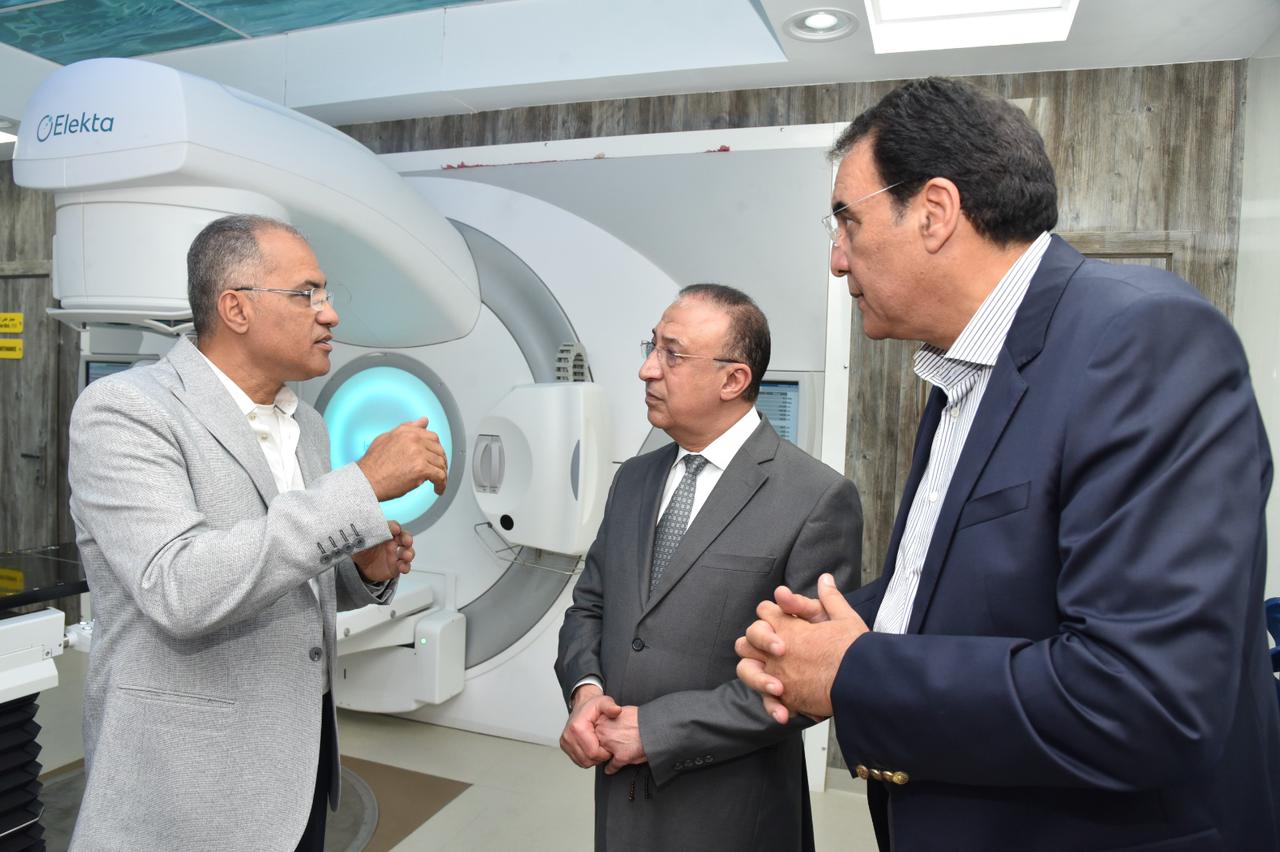 محافظ الإسكندرية يزور مستشفى أيادي المستقبل ٤