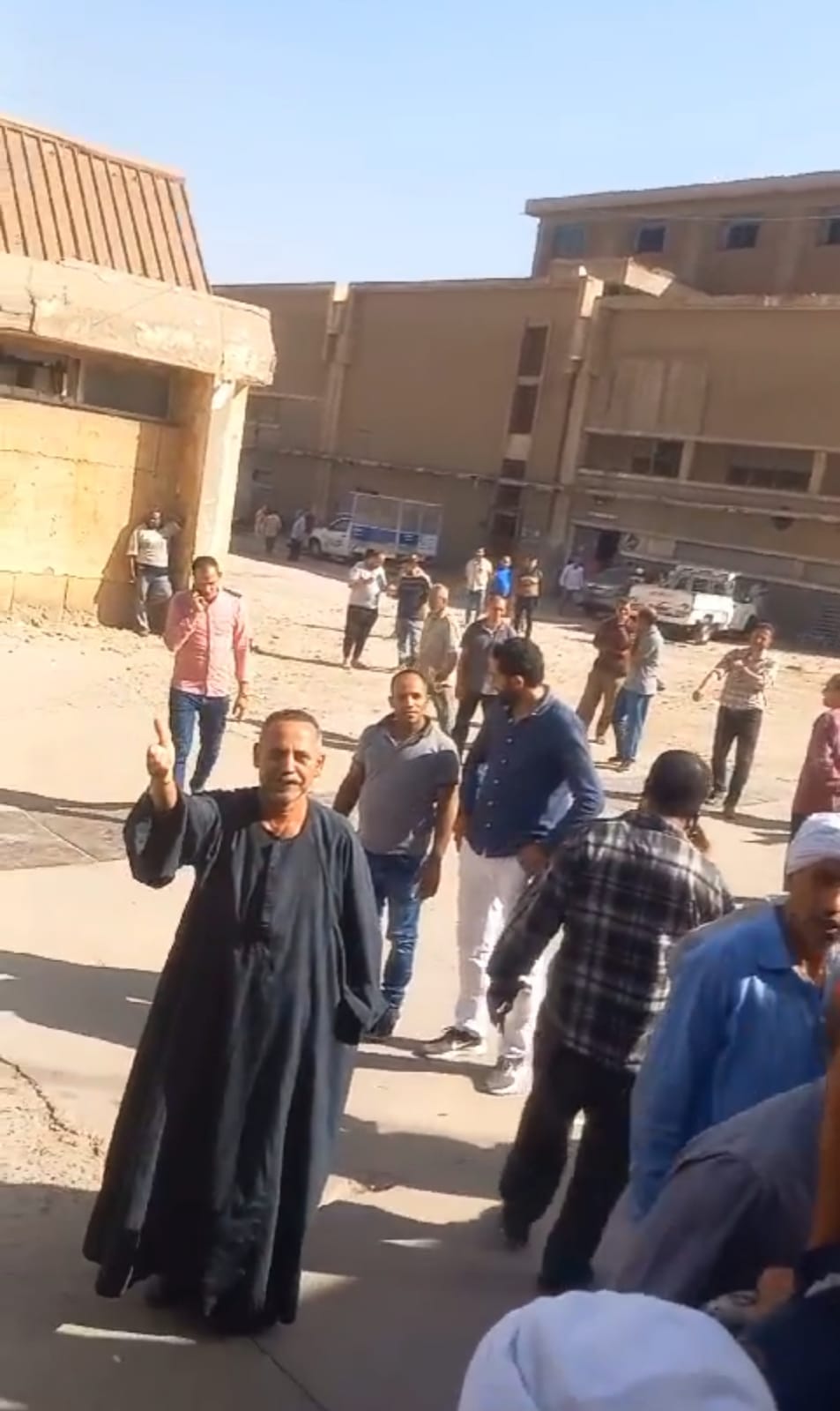 اعتصام عمال الشركة الشرقية للغزل والنسيج