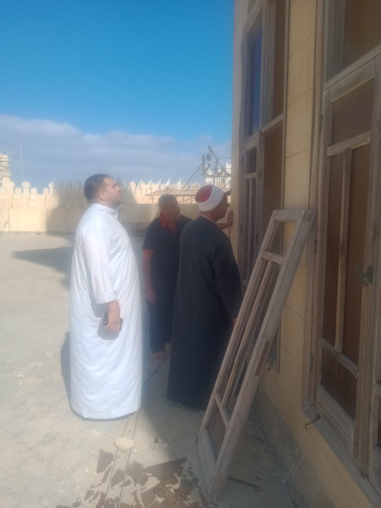 وكيل أوقاف الإسكندرية يتفقد المساجد استعدادا للشتاء