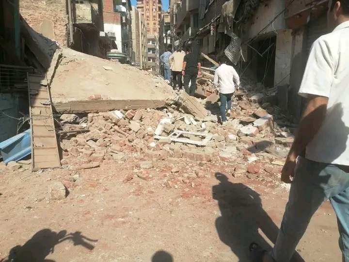 المنزل بعد انهياره 03