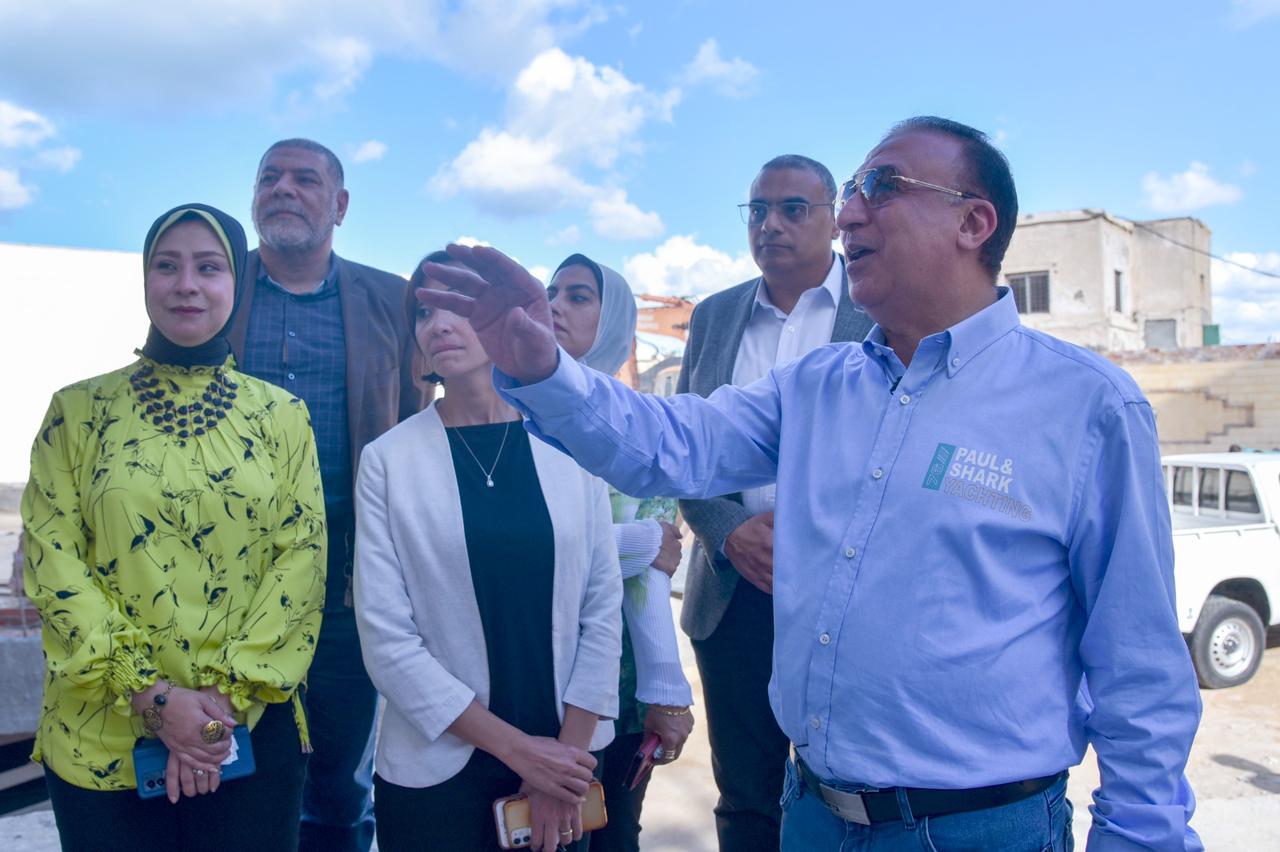 محافظ الإسكندرية يتفقد مشروع حلقة السمك 