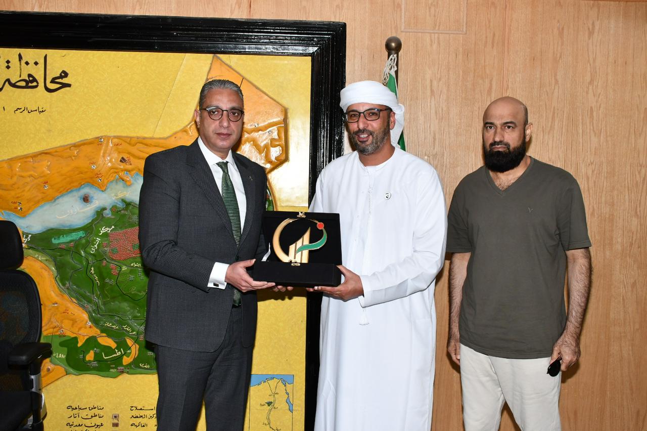 محافظ الفيوم يستقبل ممثلي 