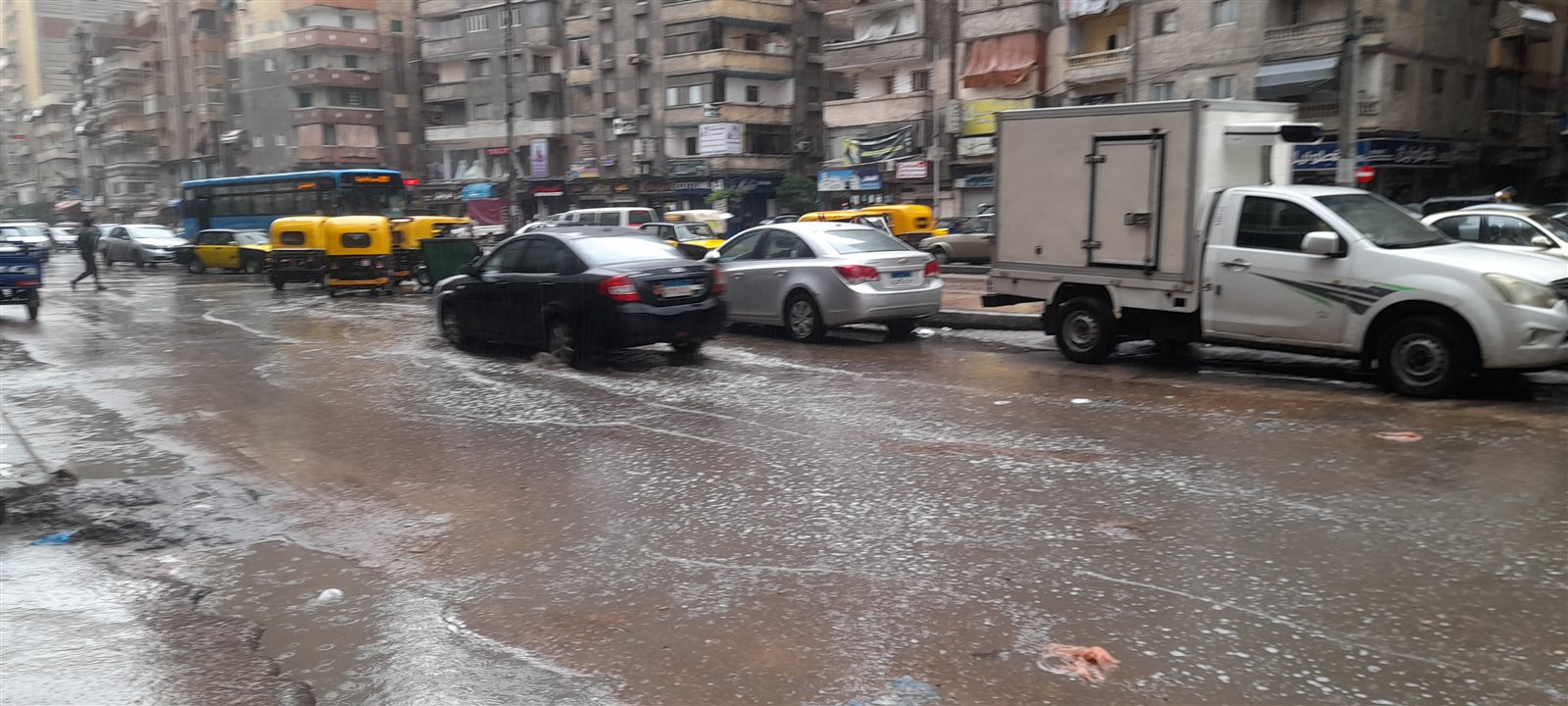 سقوط أمطار في الإسكندرية 