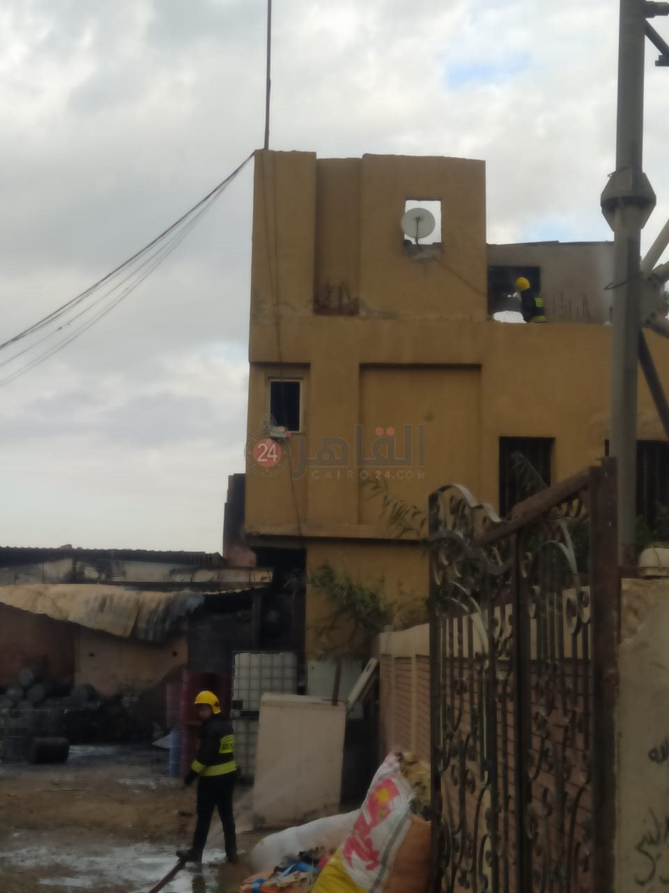 حريق مصنع مراتب بالبدرشين