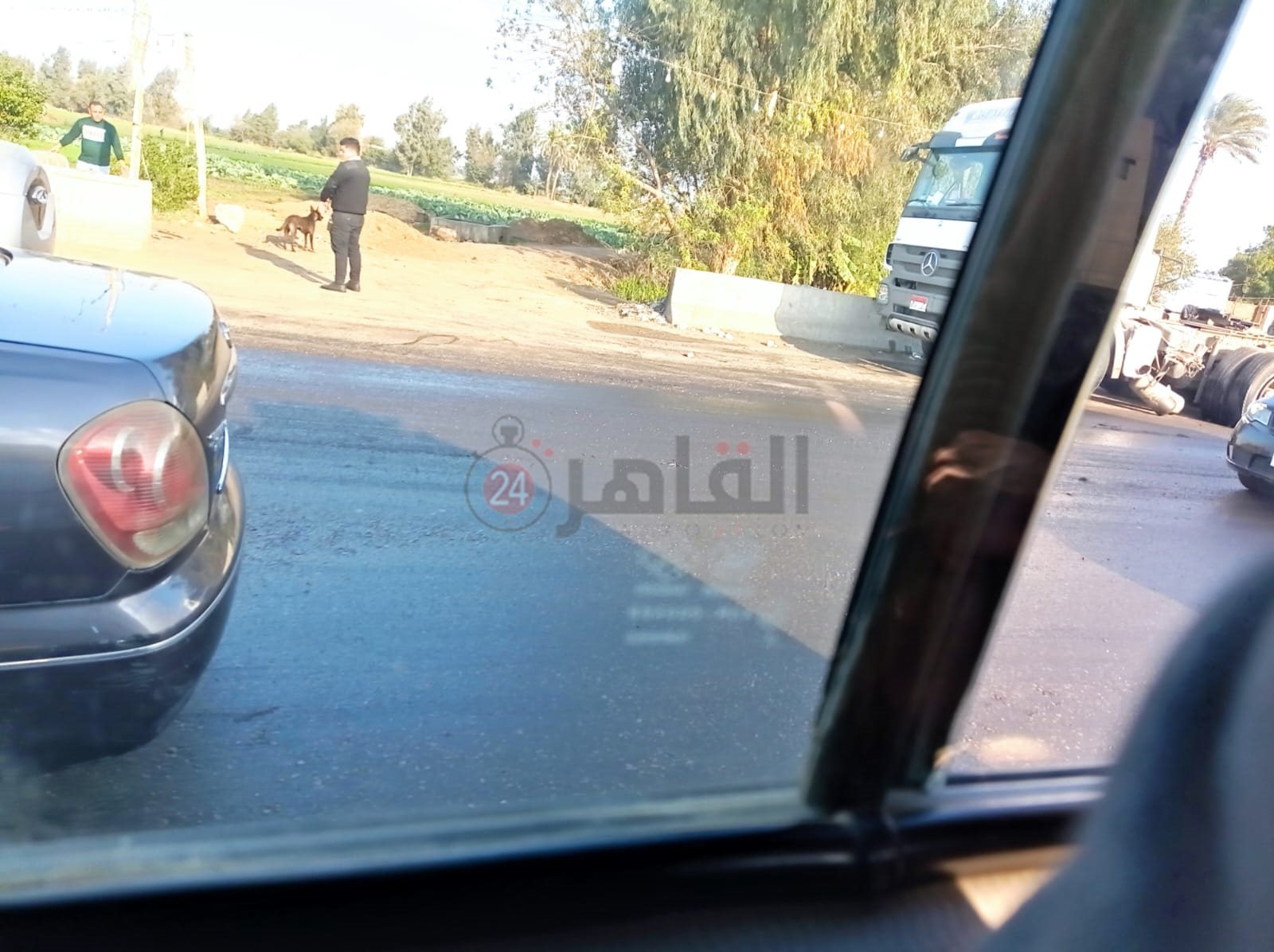 انقلاب سيارة محملة بالزيت أعلى طريق مصر - إسكندرية الزراعي