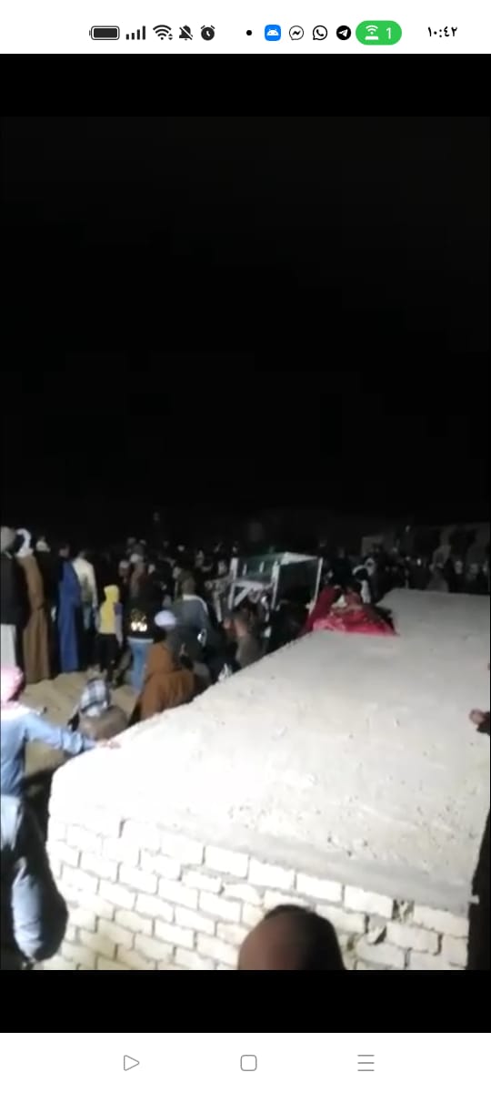 تشييع جنازة جماعية لسيدتين وطفل بعد مصرعهم في حادث تصادم بالفيوم