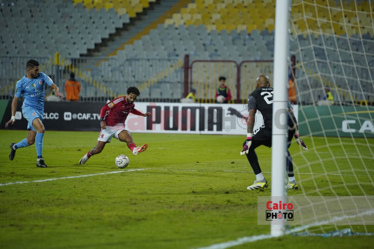 مباراة الأهلي وشباب بلوزداد (5)