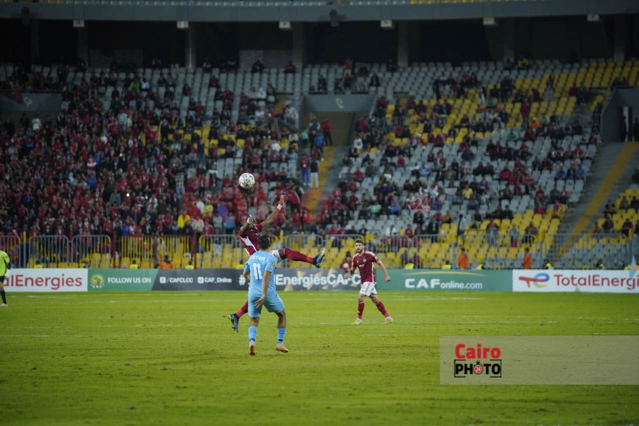 مباراة الأهلي وشباب بلوزداد (8)