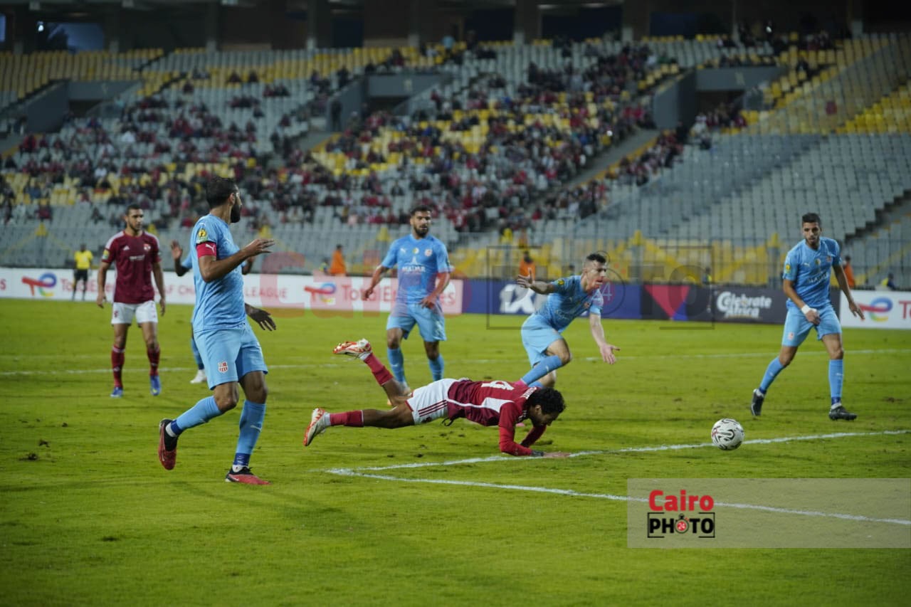 مباراة الأهلي وشباب بلوزداد (16)