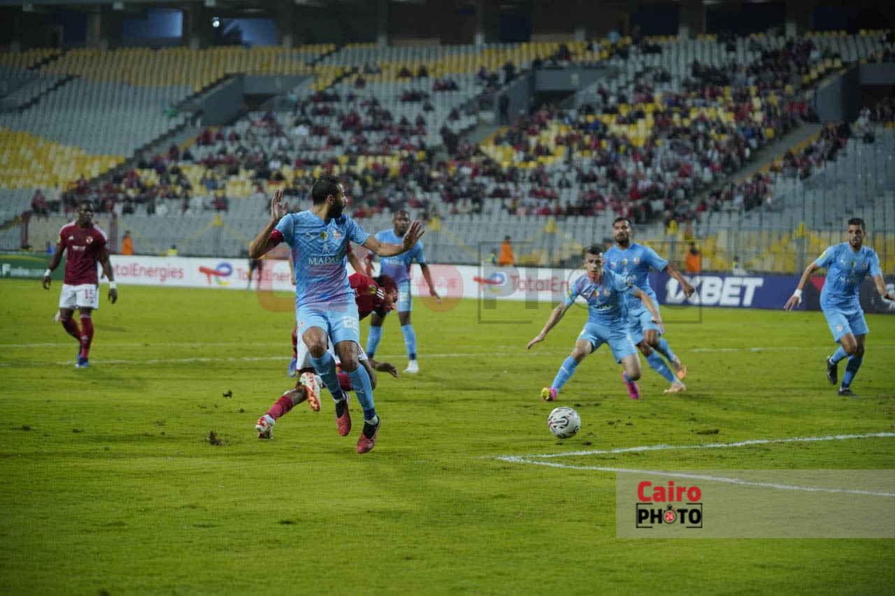 مباراة الأهلي وشباب بلوزداد (19)