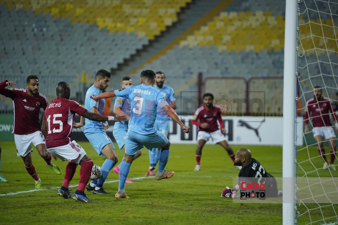 مباراة الأهلي وشباب بلوزداد (21)