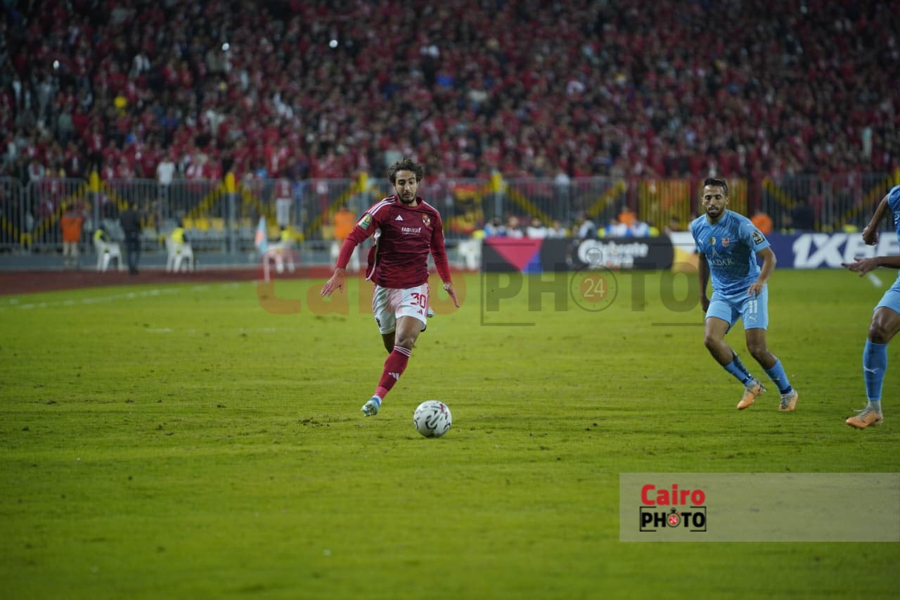 مباراة الأهلي وشباب بلوزداد (22)