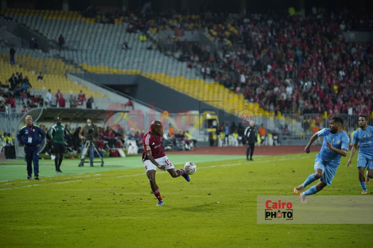 مباراة الأهلي وشباب بلوزداد (23)