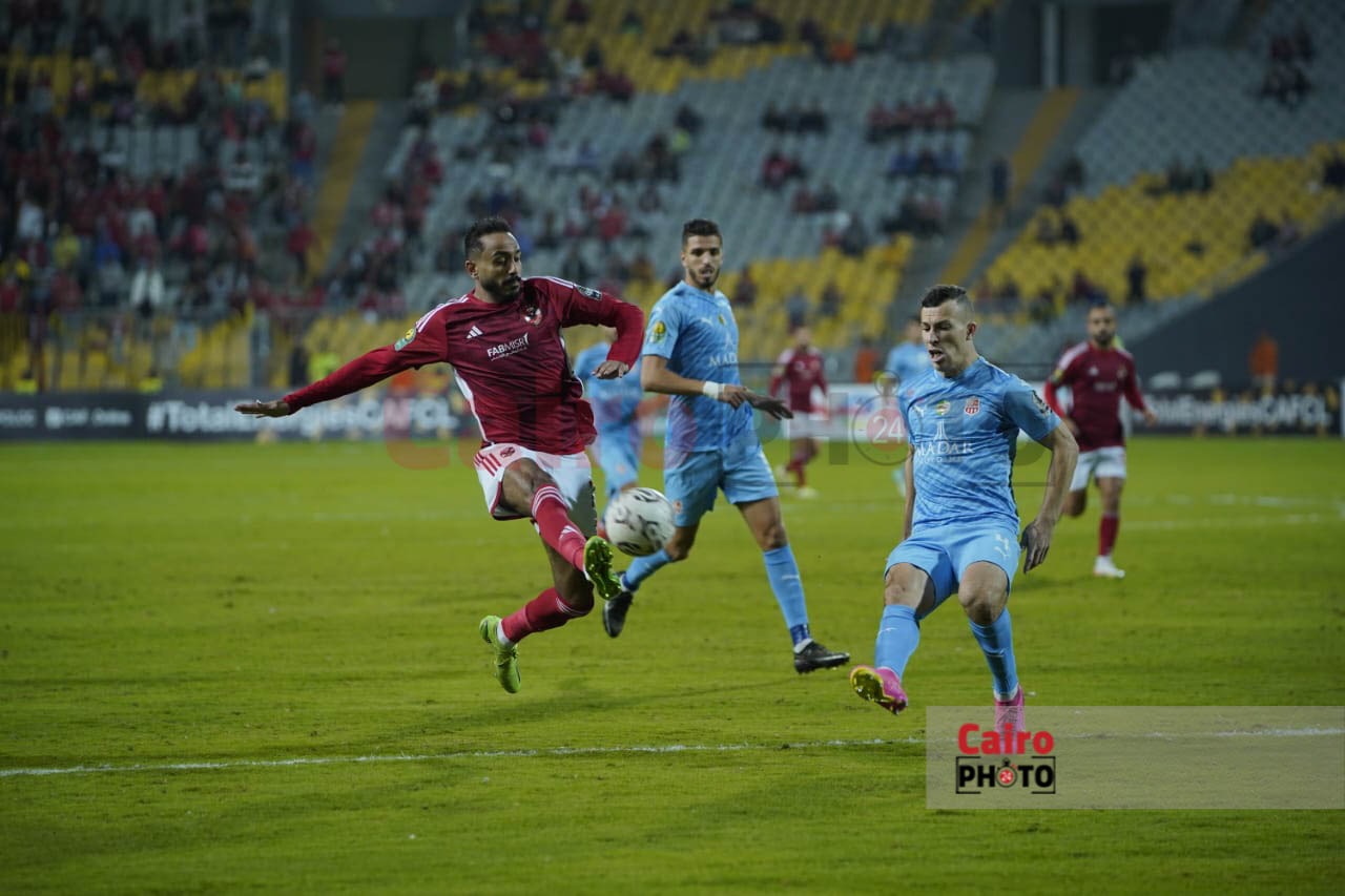 مباراة الأهلي وشباب بلوزداد (32)