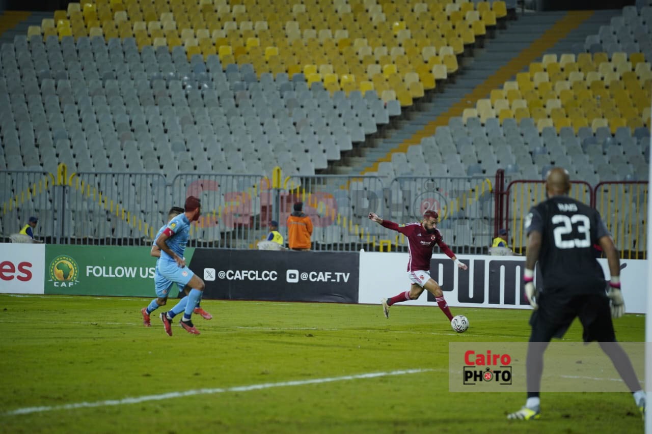 مباراة الأهلي وشباب بلوزداد (33)